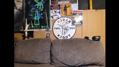 Snapshot of bossdeuce420 chatting on April 2026 04:46:01 AM bossdeuce420 online show from April 2026 04:46:01 AM