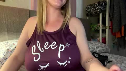 Snapshot of bossmomma chatting on January 2025 08:46:02 PM BossMom online show from January 2025 08:46:02 PM