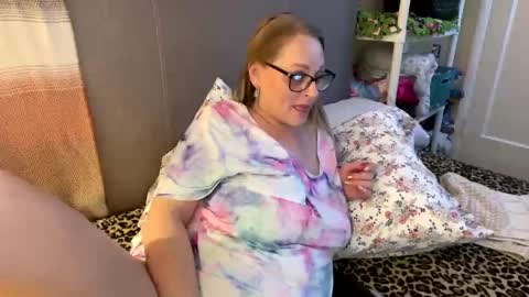 Snapshot of bossmomma chatting on January 2025 07:53:02 PM BossMom online show from January 2025 07:53:02 PM