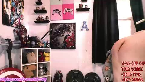 Snapshot of bouncinbooty chatting on May 2026 04:34:02 PM Pumpkin Butt online show from May 2026 04:34:02 PM