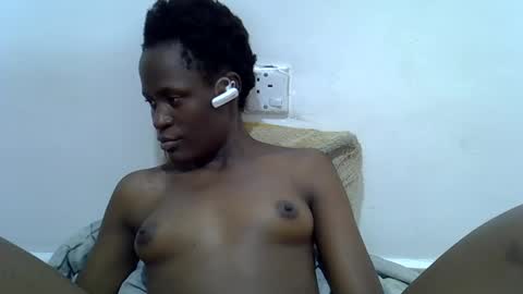 bouncy_vee online show from April 2026 11:15:01 AM