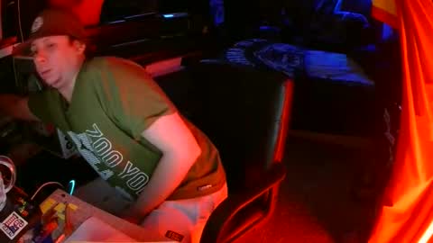 Snapshot of bowerboi1217 chatting on November 2025 04:00:02 AM Bowerboi1217 online show from November 2025 04:00:02 AM