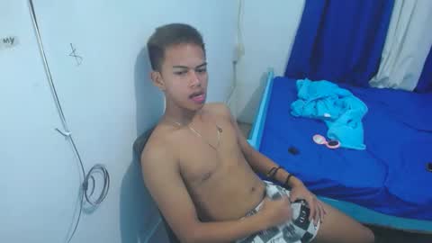 boyax16 online show from January 2025 08:35:01 PM