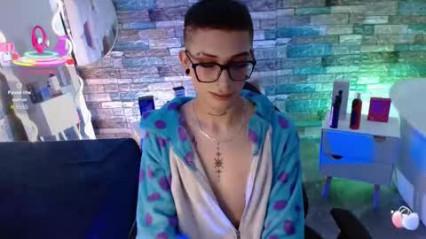 Snapshot of boyfox_tay chatting on September 2025 04:16:01 AM boyfox_tay online show from September 2025 04:16:01 AM