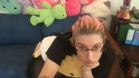 boywithbug online show from January 2025 05:17:01 PM