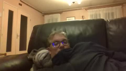 bozo81 online show from October 2025 05:13:02 PM