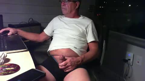 Snapshot of bozou chatting on November 2025 04:32:02 AM bozou online show from November 2025 04:32:02 AM