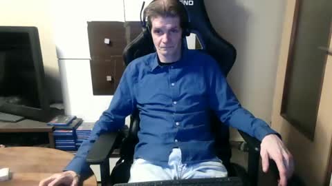 Snapshot of bponie1 chatting on December 2024 11:00:01 PM bponie1 online show from December 2024 11:00:01 PM