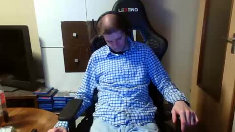 Snapshot of bponie1 chatting on December 2024 05:12:02 AM bponie1 online show from December 2024 05:12:02 AM