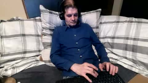 bponie1 online show from April 2026 11:31:01 PM