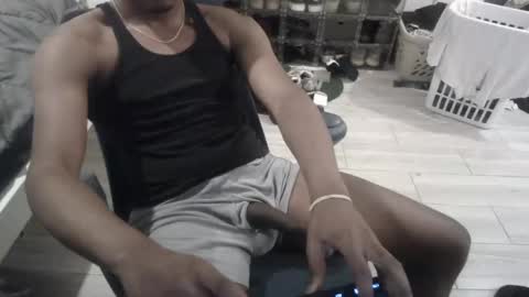 bquen400 online show from October 2025 06:27:02 PM