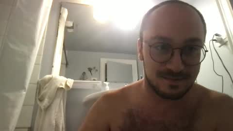 JD. online show from November 2025 05:49:01 AM