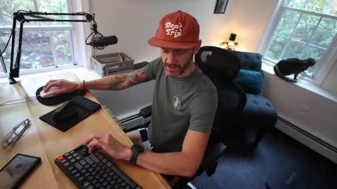 BradBronton online show from October 2025 07:14:02 PM