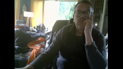 Snapshot of bradysboy chatting on May 2026 10:44:02 AM bradysboy online show from May 2026 10:44:02 AM