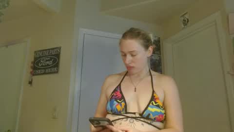Snapshot of braindeadbetty chatting on June 2026 01:29:01 AM i am a naughty jedi knight online show from June 2026 01:29:01 AM