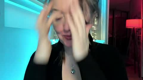Snapshot of braingirl chatting on May 2026 04:12:02 PM I see you X-twitter its braingirl online show from May 2026 04:12:02 PM