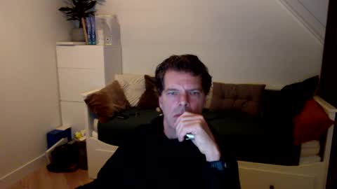 Snapshot of bram1944972145 chatting on December 2024 03:47:01 PM Bram online show from December 2024 03:47:01 PM
