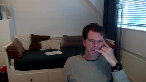 Snapshot of bram1944972145 chatting on December 2024 12:03:01 PM Bram online show from December 2024 12:03:01 PM