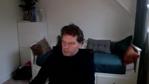 Snapshot of bram1944972145 chatting on December 2024 12:55:02 PM Bram online show from December 2024 12:55:02 PM