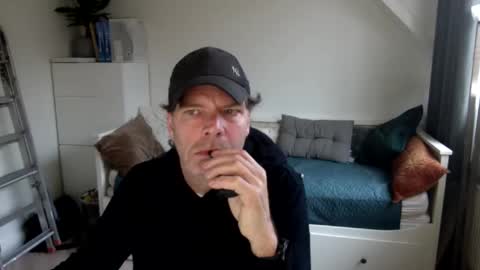 Snapshot of bram1944972145 chatting on December 2024 10:38:02 AM Bram online show from December 2024 10:38:02 AM