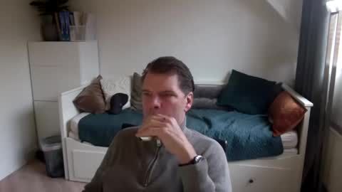 Snapshot of bram1944972145 chatting on December 2024 12:41:01 PM Bram online show from December 2024 12:41:01 PM