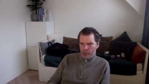 Snapshot of bram1944972145 chatting on February 2025 11:29:02 AM Bram online show from February 2025 11:29:02 AM