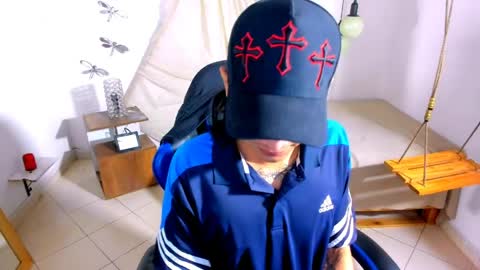 Snapshot of brand_hades chatting on June 2026 12:11:01 AM B R A N D online show from June 2026 12:11:01 AM