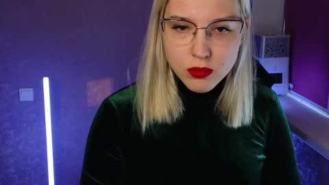 Snapshot of brandy__stars chatting on December 2024 04:22:02 AM Belle online show from December 2024 04:22:02 AM