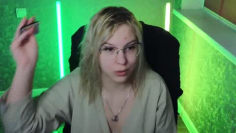 Snapshot of brandy__stars chatting on January 2025 02:30:02 AM Belle online show from January 2025 02:30:02 AM