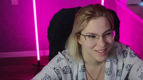 Snapshot of brandy__stars chatting on February 2025 03:10:02 AM Belle online show from February 2025 03:10:02 AM