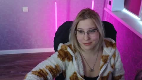 Snapshot of brandy__stars chatting on February 2025 03:55:02 AM Belle online show from February 2025 03:55:02 AM