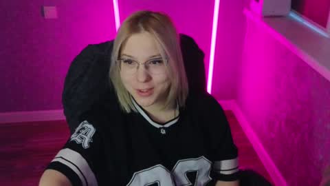 Snapshot of brandy__stars chatting on February 2025 02:08:02 AM Belle online show from February 2025 02:08:02 AM