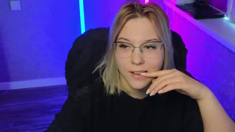 Snapshot of brandy__stars chatting on February 2025 03:12:02 AM Belle online show from February 2025 03:12:02 AM