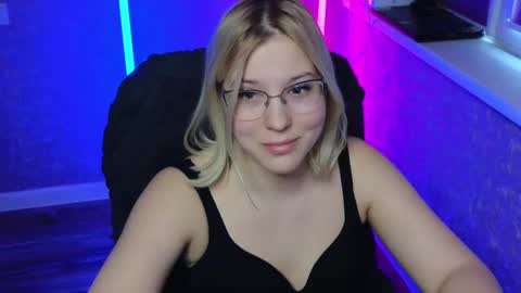 Snapshot of brandy__stars chatting on February 2025 05:13:01 AM Belle online show from February 2025 05:13:01 AM