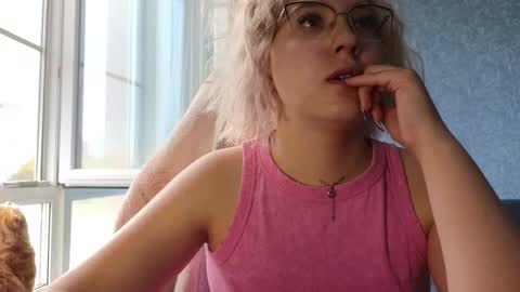 Snapshot of brandy__stars chatting on September 2025 11:45:01 AM Belle online show from September 2025 11:45:01 AM