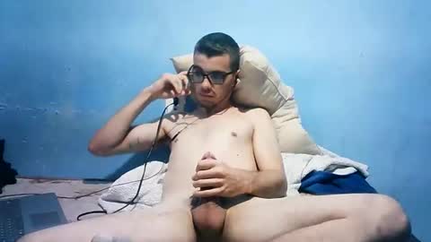 Snapshot of brasil43 chatting on March 2026 04:18:01 AM PutoBR online show from March 2026 04:18:01 AM