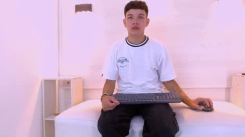 Bratt Sanderz online show from March 2026 12:34:01 PM