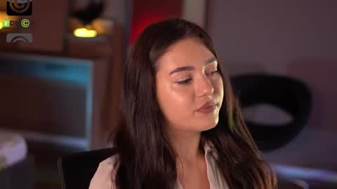 Leah online show from September 2025 04:03:01 AM