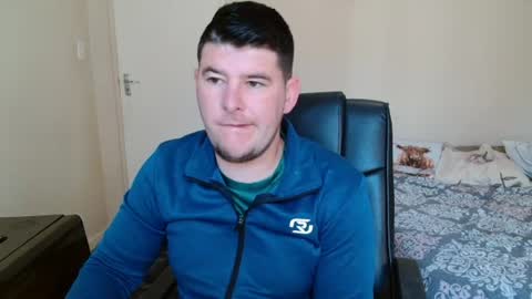 Snapshot of brendansexyboy098754 chatting on July 2026 07:00:01 AM ask me lol online show from July 2026 07:00:01 AM