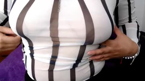 brendasantos_77 online show from October 2025 01:46:02 PM