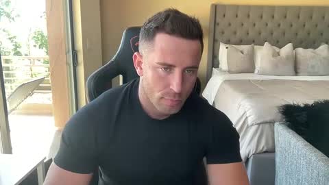 Brett Mycles online show from October 2025 06:38:02 PM