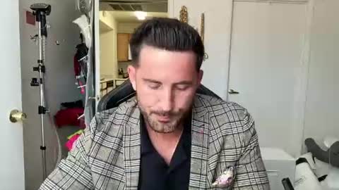 Brett Mycles online show from July 2026 06:39:01 PM