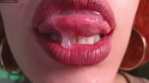 Snapshot of bri_von_dhara_ chatting on May 2026 08:58:01 PM Bri online show from May 2026 08:58:01 PM