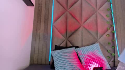 B R I A  online show from November 2025 02:32:01 AM