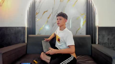 Snapshot of brian_hotof1 chatting on May 2026 11:17:02 AM brian_hotof1 online show from May 2026 11:17:02 AM