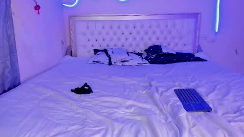 Snapshot of briana_hot03 chatting on November 2025 06:29:01 PM briana_hot03 online show from November 2025 06:29:01 PM