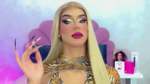 BRIANA online show from April 2026 02:05:01 AM