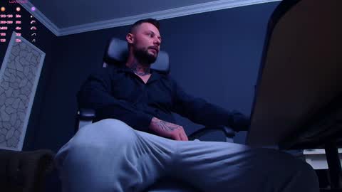 Snapshot of brianhunts chatting on September 2025 06:06:01 AM Brian online show from September 2025 06:06:01 AM