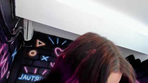 Snapshot of brianna_the_doll chatting on December 2024 05:48:01 AM Brianna online show from December 2024 05:48:01 AM