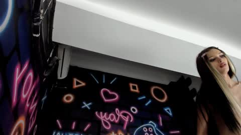 Snapshot of brianna_the_doll chatting on December 2024 05:39:02 AM Brianna online show from December 2024 05:39:02 AM